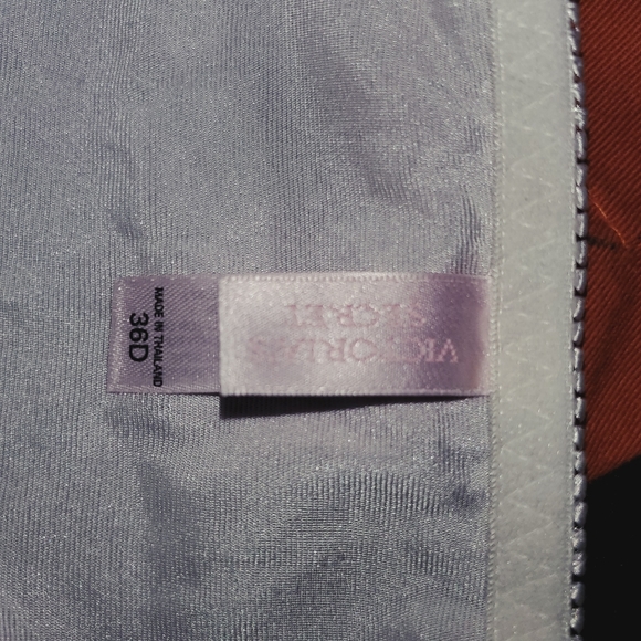 ❤VNTG EUC VS Whitw Lace & Satin Bodysuit/Bustier Extreme Pushup 36D❤ - Picture 7 of 16